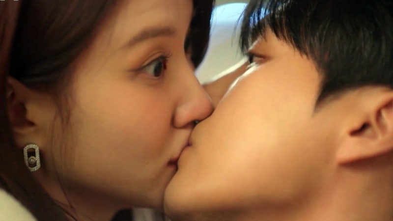 恋は命がけ チョン・ヨリ マ検事 キスシーン Netflix
